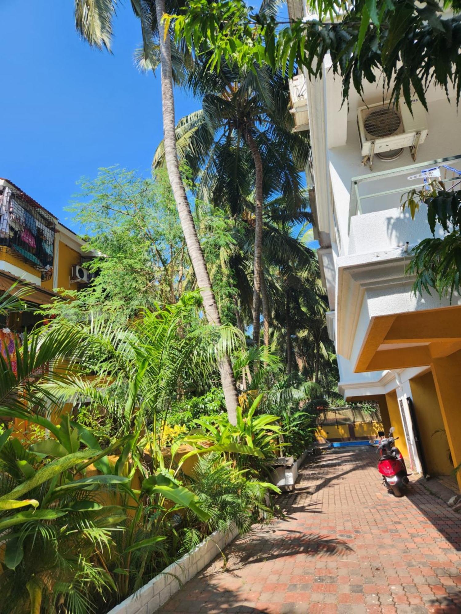 Luxury 2Bhk Apartment Near Calangute Baga Beach With Pool 외부 사진
